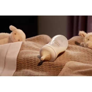 شیشه شیر نچرال 260 میلی لیتری اونت AVENT