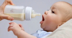 روش صحیح شیر خشک دادن به نوزاد